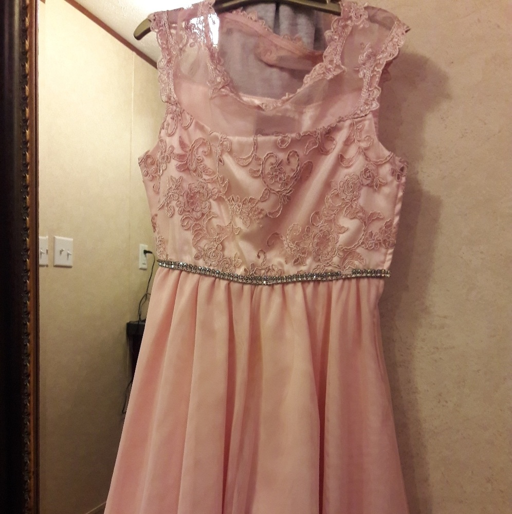 Girl's dresses